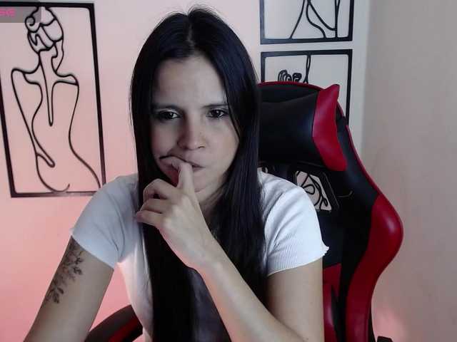 MiaRobinn live cam on BongaCams