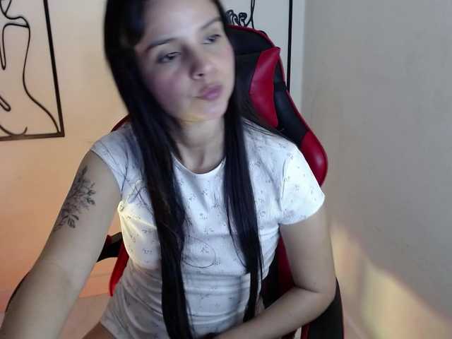 MiaRobinn live cam on BongaCams