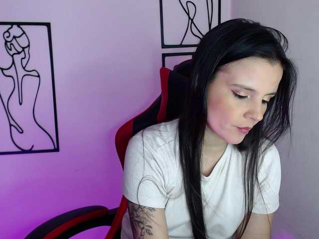 MiaRobinn