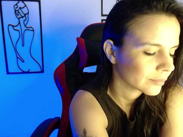 MiaRobinn