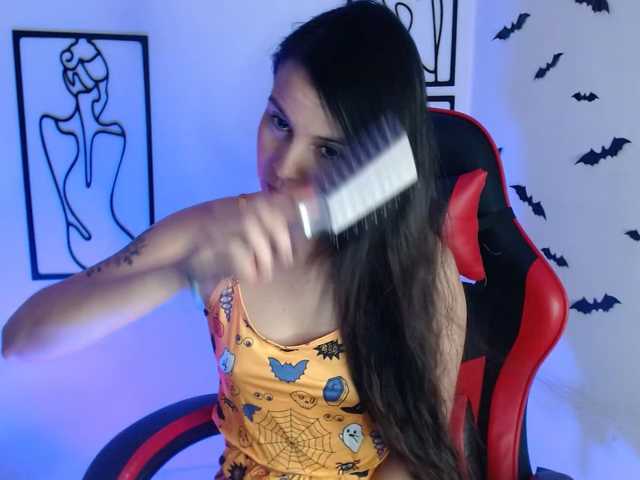 MiaRobinn