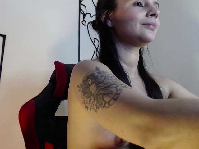 MiaRobinn live cam on BongaCams