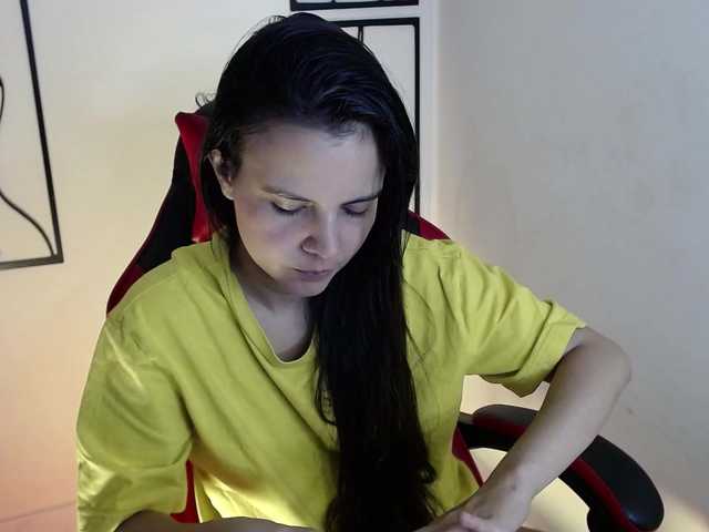 MiaRobinn webcam bongacams model stream image
