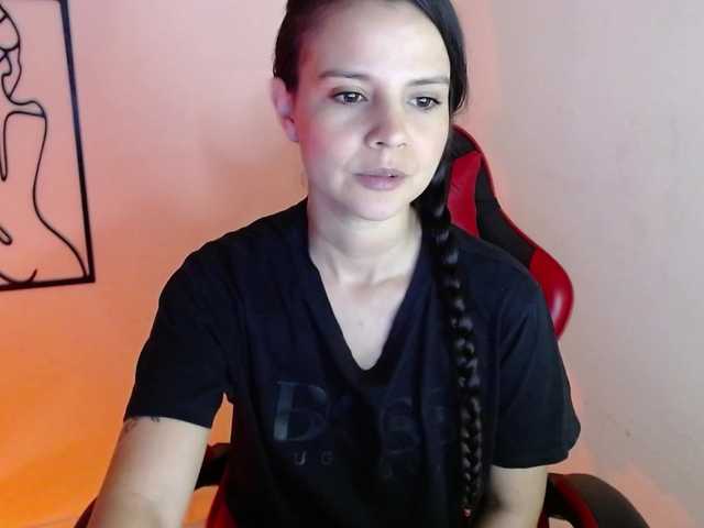 MiaRobinn