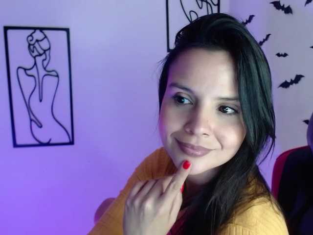 MiaRobinn live cam on BongaCams