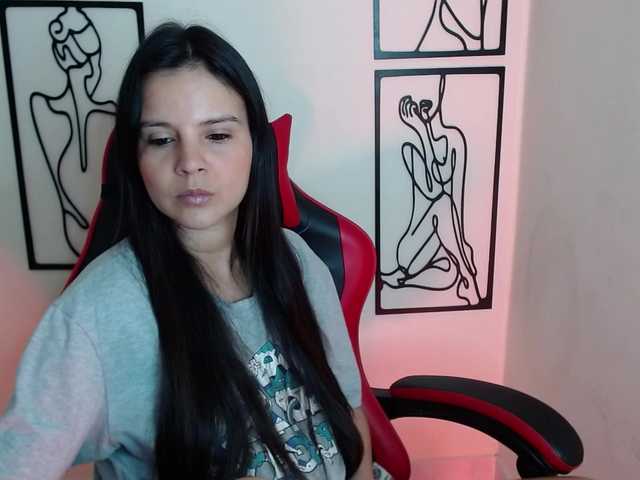 MiaRobinn live webcam show