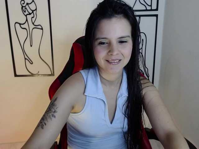 MiaRobinn live cam on BongaCams