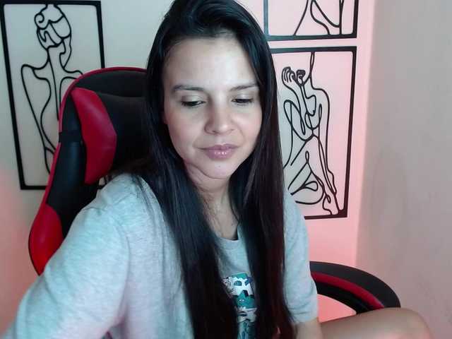 MiaRobinn Cam en directo en BongaCams