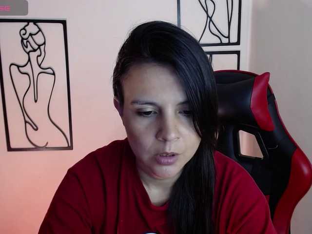 MiaRobinn live webcam show