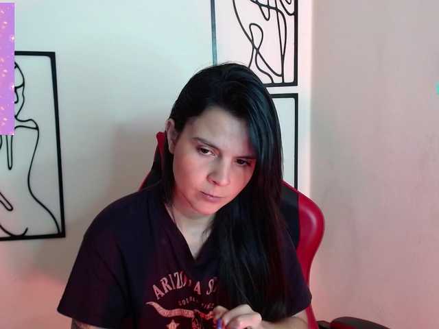 MiaRobinn live cam on BongaCams
