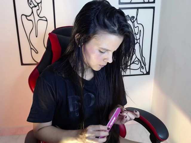 MiaRobinn live cam on BongaCams