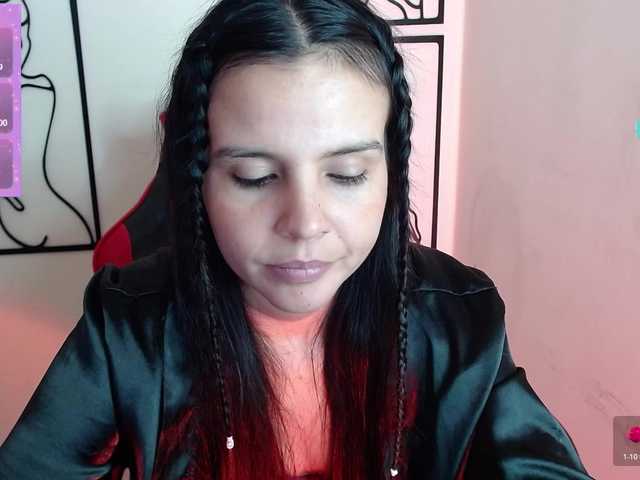 MiaRobinn live cam on BongaCams