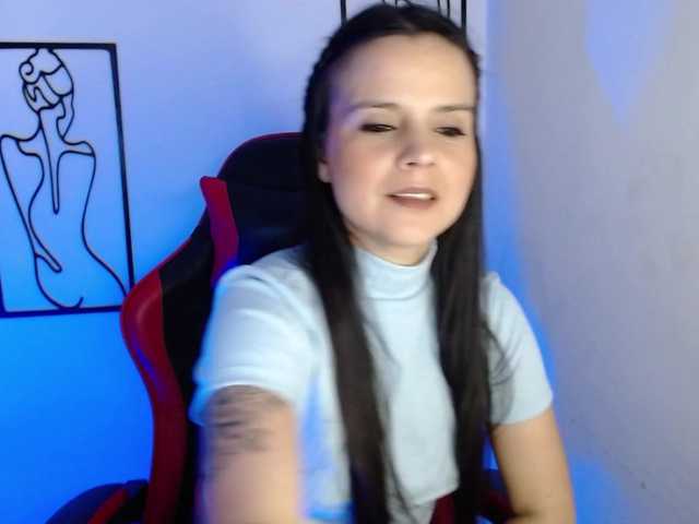 MiaRobinn live cam on BongaCams