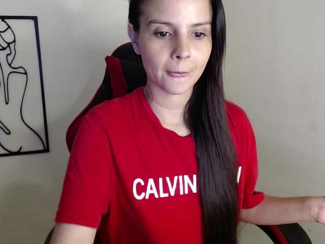 MiaRobinn