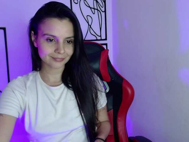 MiaRobinn live cam on BongaCams