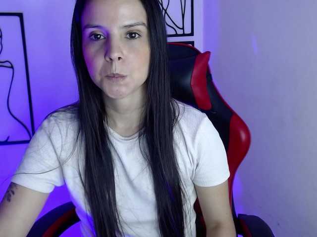MiaRobinn live cam on BongaCams