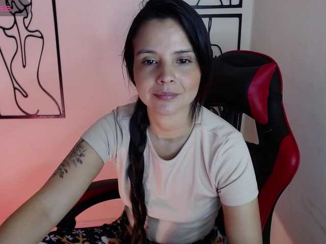 MiaRobinn