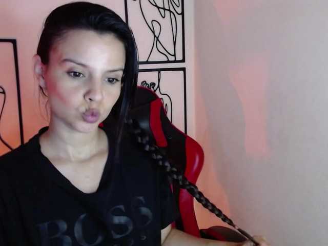 MiaRobinn