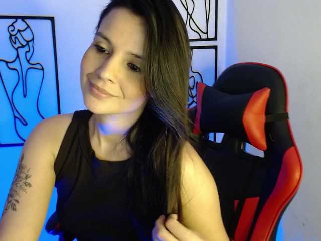 MiaRobinn live cam preview