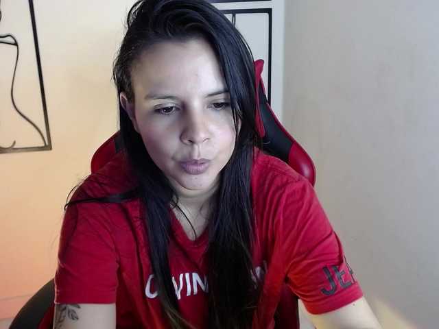 MiaRobinn live cam on BongaCams