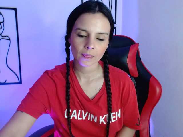 MiaRobinn