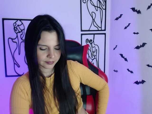 MiaRobinn