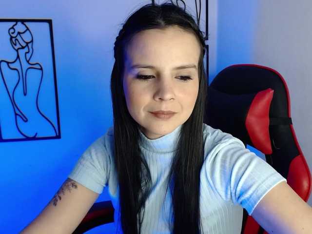 MiaRobinn