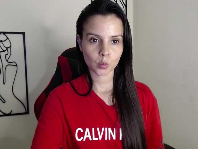 MiaRobinn