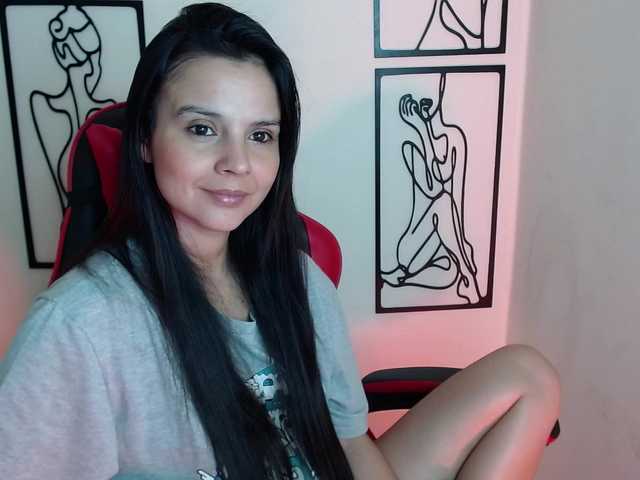 MiaRobinn live cam on BongaCams