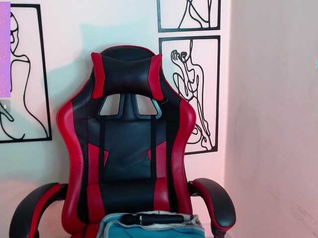 MiaRobinn live cam on BongaCams