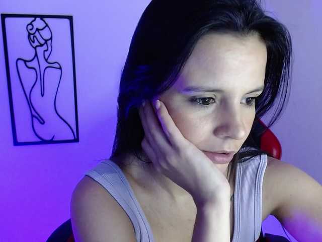 MiaRobinn live cam on BongaCams