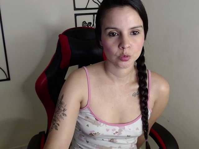 MiaRobinn live cam on BongaCams