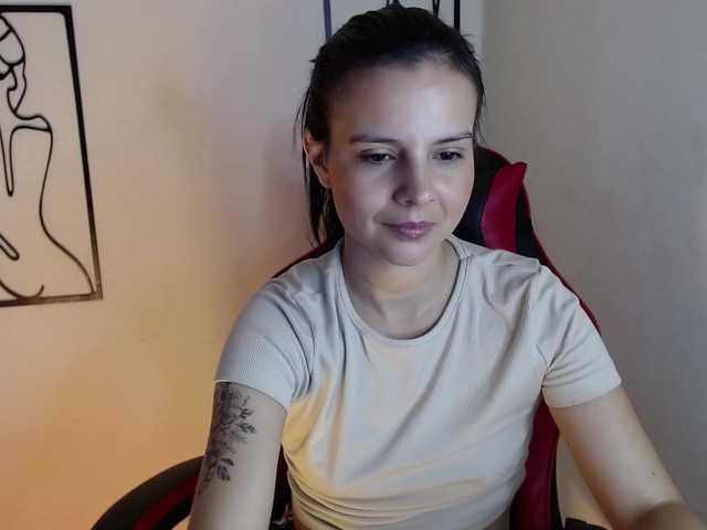MiaRobinn live cam on BongaCams