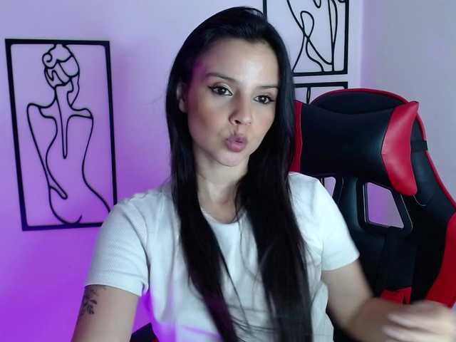 MiaRobinn