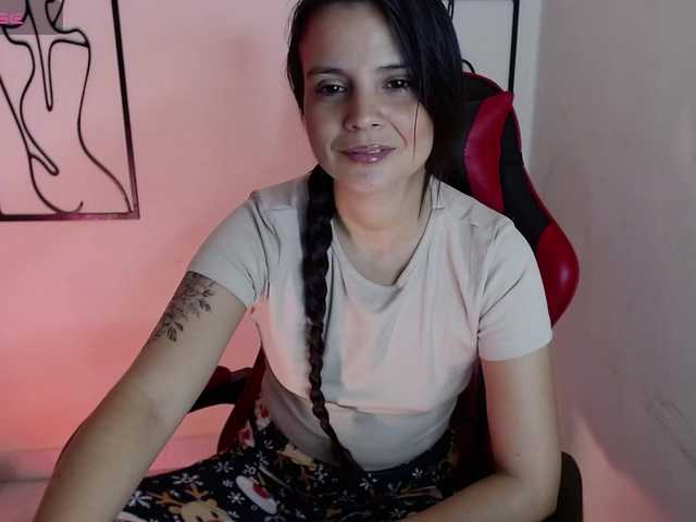 MiaRobinn live cam on BongaCams