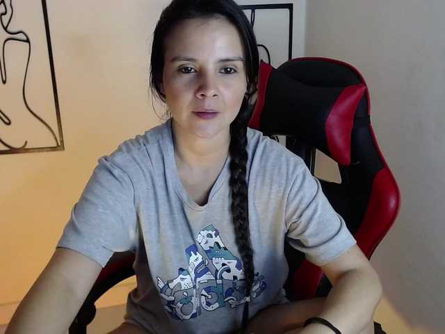 MiaRobinn