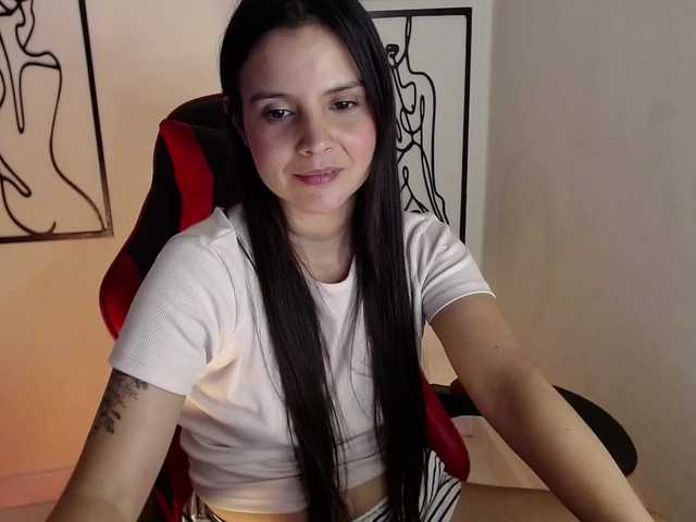 MiaRobinn live cam on BongaCams