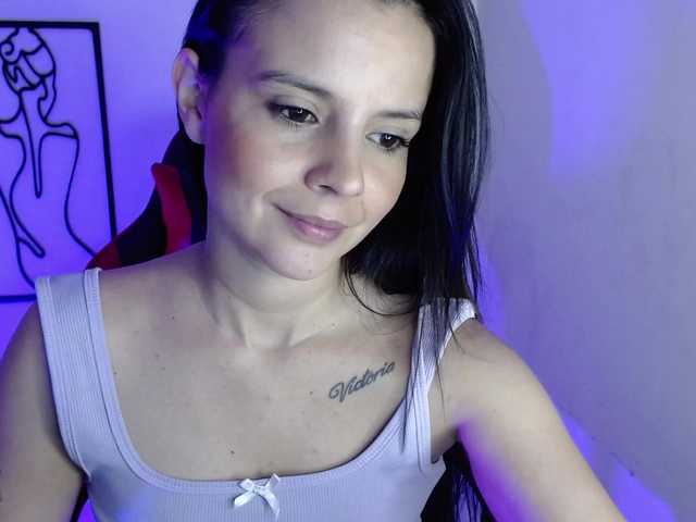 MiaRobinn live cam on BongaCams
