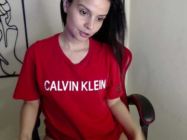 MiaRobinn