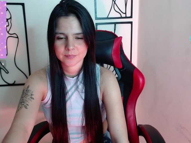 MiaRobinn live cam on BongaCams
