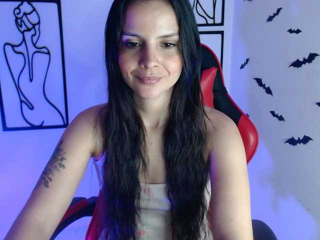 MiaRobinn live cam on BongaCams