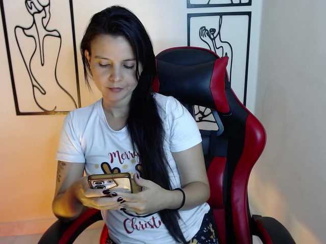 MiaRobinn live cam on BongaCams