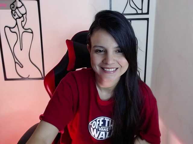 MiaRobinn live webcam show