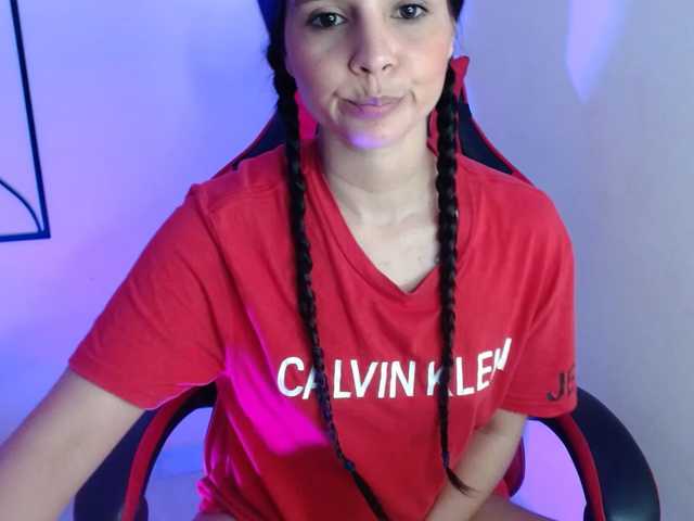 MiaRobinn live cam on BongaCams