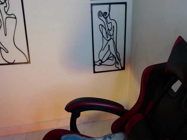 MiaRobinn live cam on BongaCams