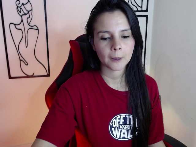 MiaRobinn live cam on BongaCams