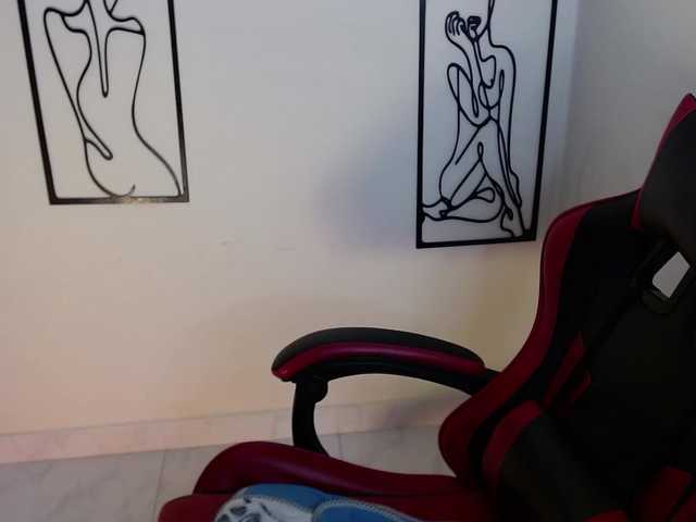 MiaRobinn live cam on BongaCams