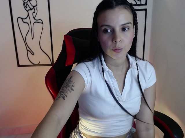 MiaRobinn live cam on BongaCams