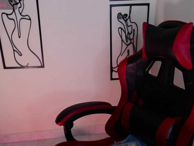 MiaRobinn live cam on BongaCams