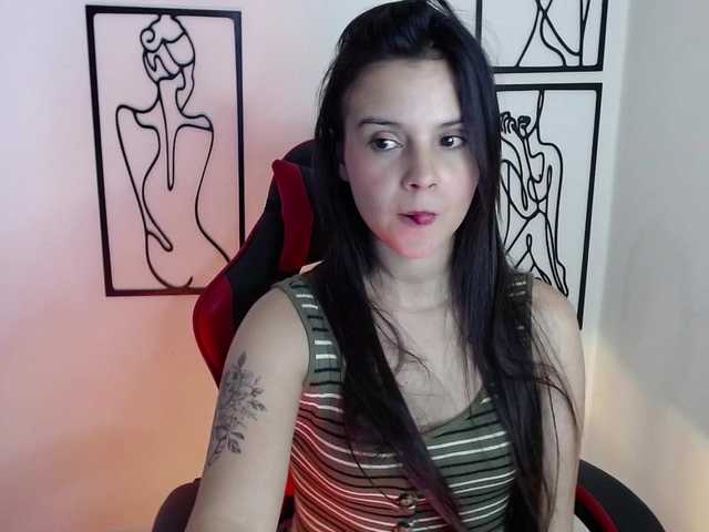 MiaRobinn live cam on BongaCams